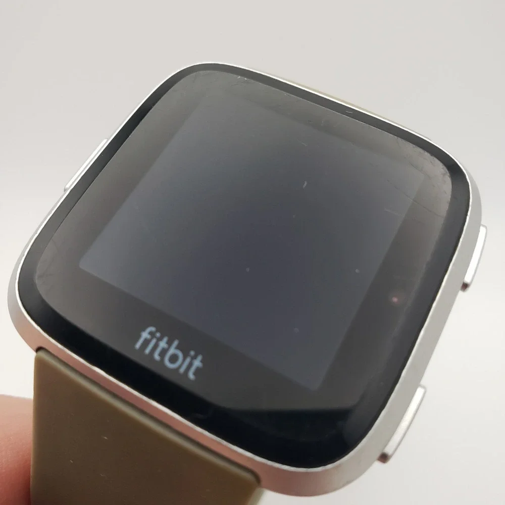 Fitbit Versa Smartwatch Large Gray FB504 Fitness Tracker Heart Rate Sleep